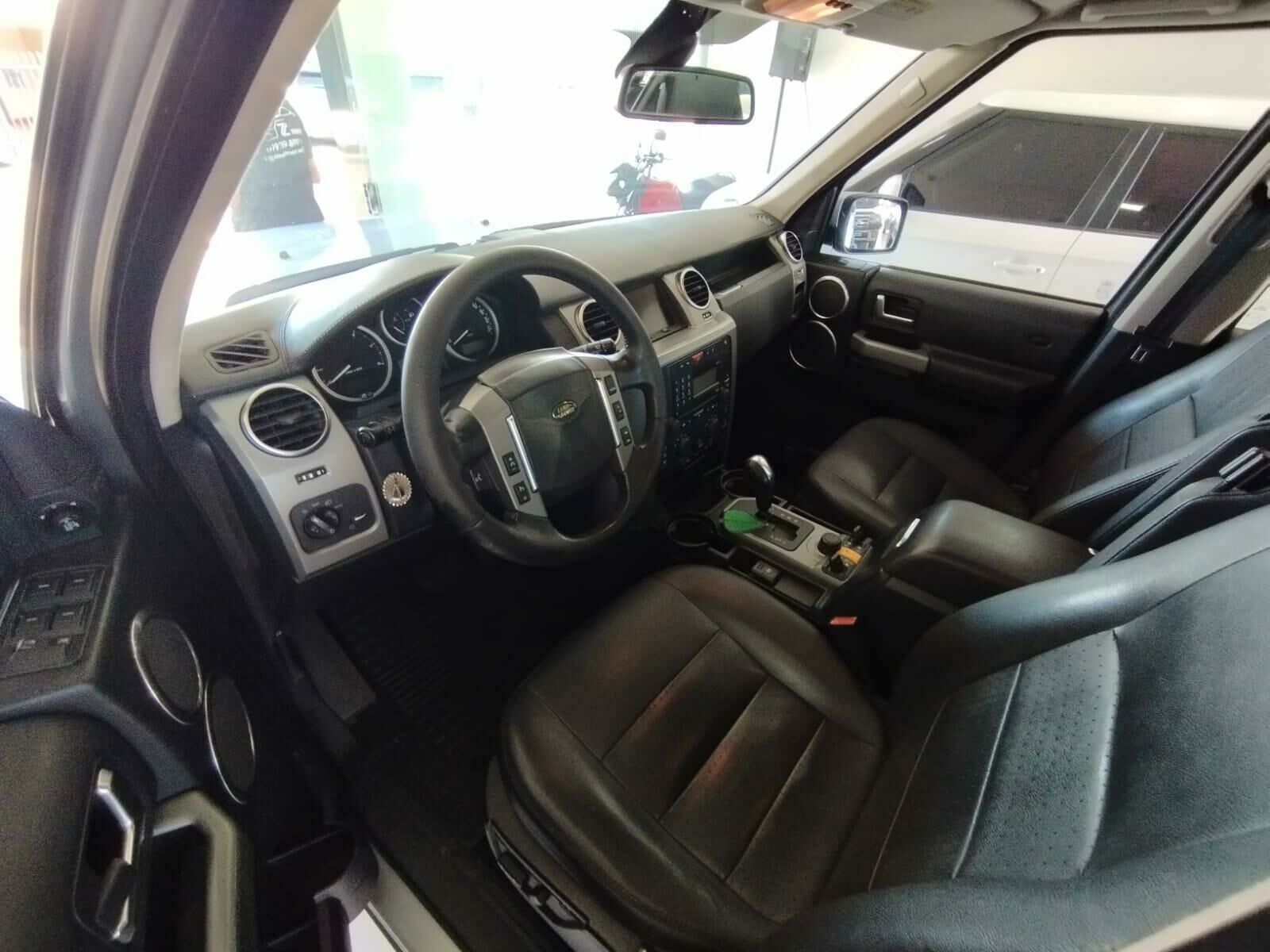 Imagem do veículo  LAND ROVER DISCOVERY 3 HSE